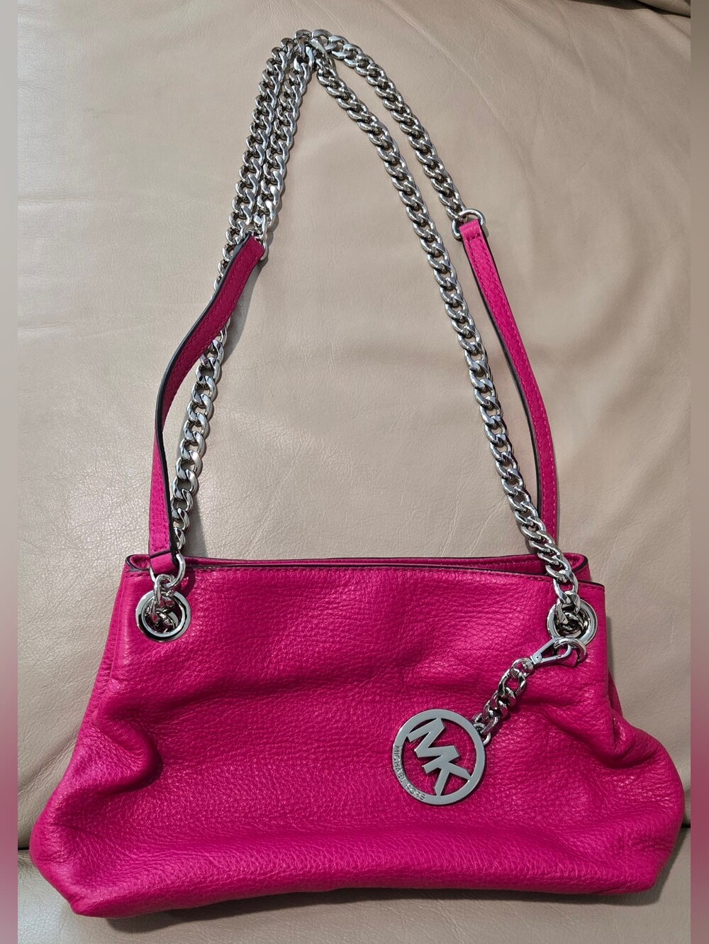 Michel Kors Genuine Leather Purse & Wallet.